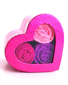 Hanky Panky Three-Pack Original-Rise Thongs in Heart-Shaped Gift Box
